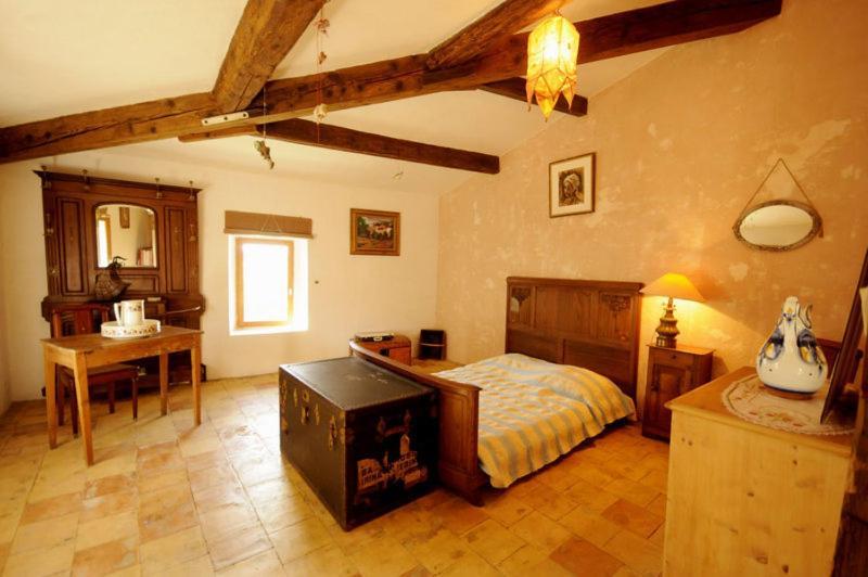 Hotel La Vigne Bleue Olonzac Habitación foto